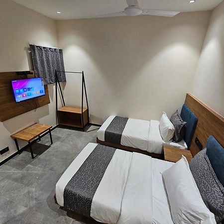 Hotel Nova Palm Райкот Екстериор снимка